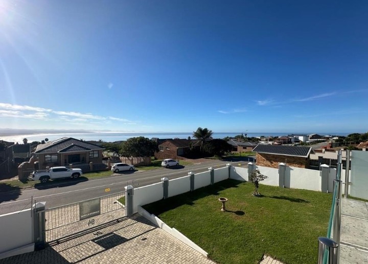 4 Bedroom Property for Sale in Noorsekloof Eastern Cape